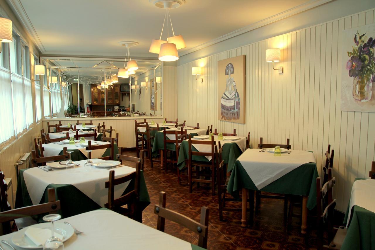 Hostal Pachin Mieres  Extérieur photo